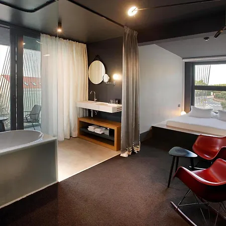 Lifestyle Vitar - Adults Only